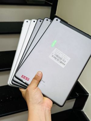 ipad Gen 7 -32gb-4G -WIFI,99%.zin all.bh 1 tháng