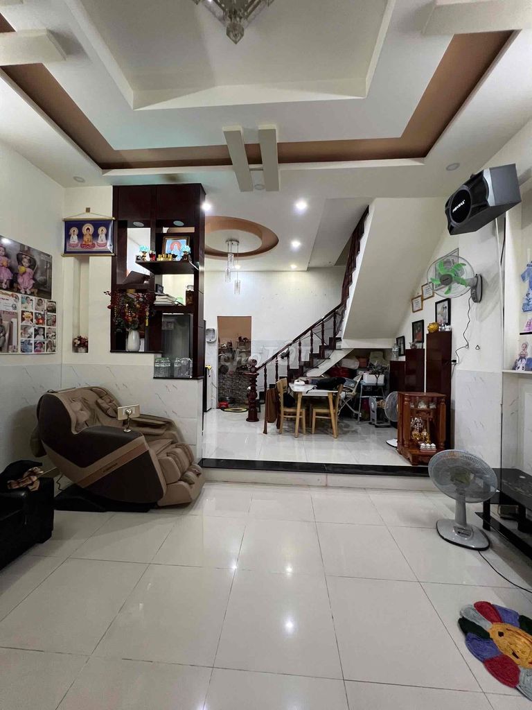 Tôi cần bán gấp nhà gần ngay ngã 4 ga quận 12 nhà 1 lầu đường oto