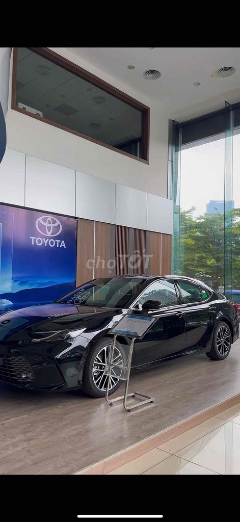Toyota Camry 2025 2.5 HEV Top. Mua bán Ô tô tại Quận Nam Từ Liêm Hà Nội được đăng bởi Nguyễn Quốc Huy hình 2