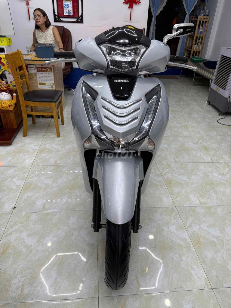 Honda SH 150 ABS 2018 Серебристый