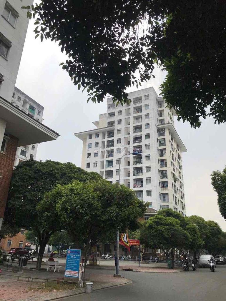 bán chung cư 312 lạc long quân p5 quận 11 căn góc