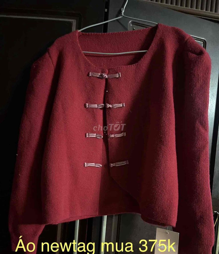 Áo khoác len nữ trẻ trung. Mua bán Quần áo tại Quận Đống Đa Hà Nội được đăng bởi Khánh Huyền hình 1