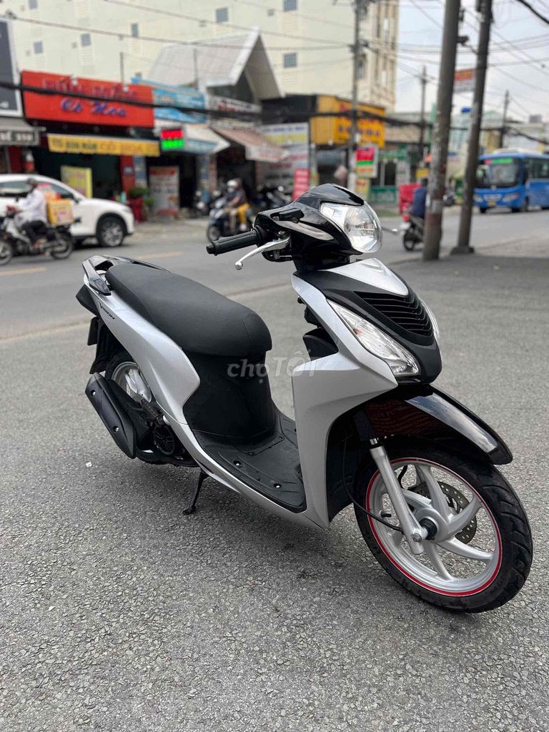 HONDA VISION 110cc . BẠC PORSCHE - HỖ TRỢ GÓP. Mua bán Xe máy tại Quận Gò Vấp Tp Hồ Chí Minh được đăng bởi CẦM ĐỒ NĂM LINH hình 1