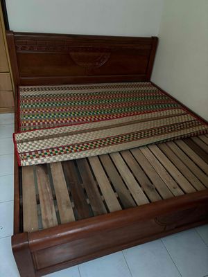 Cần bán giường gỗ xoan đào, giá rẻ, đẹp
