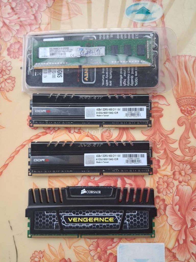 RAM Kingston Fury 4GB DDR3 1600MHz Có tản nhiệt. Mua bán Linh kiện (RAM, Card...) tại Quận Hà Đông Hà Nội được đăng bởi Vũ Quang Thái hình 1