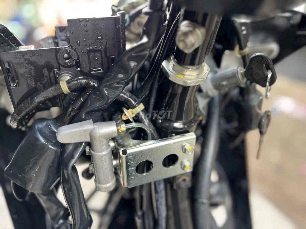 SH 150 Nhập Ý Sm 1039 BSĐG 977.97 Chính Chủ. Mua bán Xe máy tại Quận 6 Tp Hồ Chí Minh được đăng bởi Minh Thành  hình 17