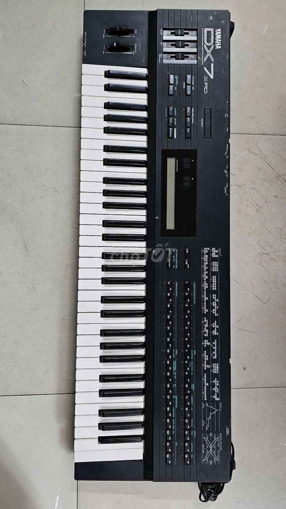 Keyboard YAMAHA DX7 huyền thoại