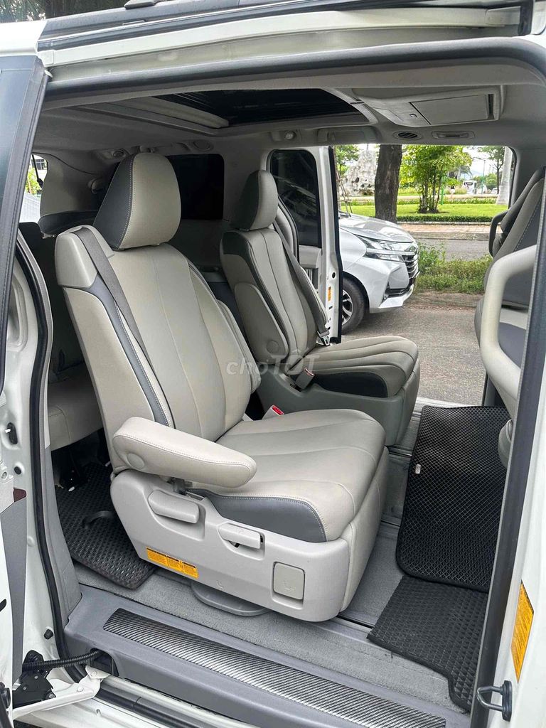Toyota Sienna 2013 - 140000 km. Mua bán Ô tô tại Quận Cẩm Lệ Đà Nẵng được đăng bởi Nguyễn Duy hình 11