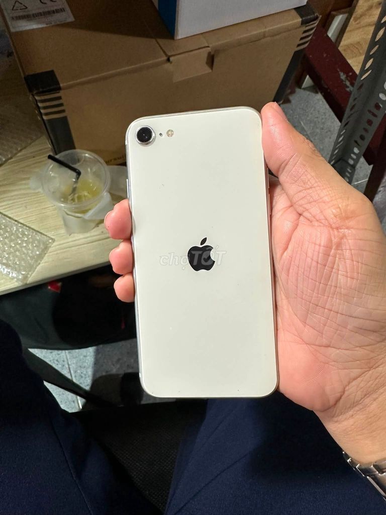 Apple iPhone SE 2020 Trắng Đã sử dụng. Mua bán Điện thoại tại Quận Bình Tân Tp Hồ Chí Minh được đăng bởi Hội Đồ Điện Tử hình 1