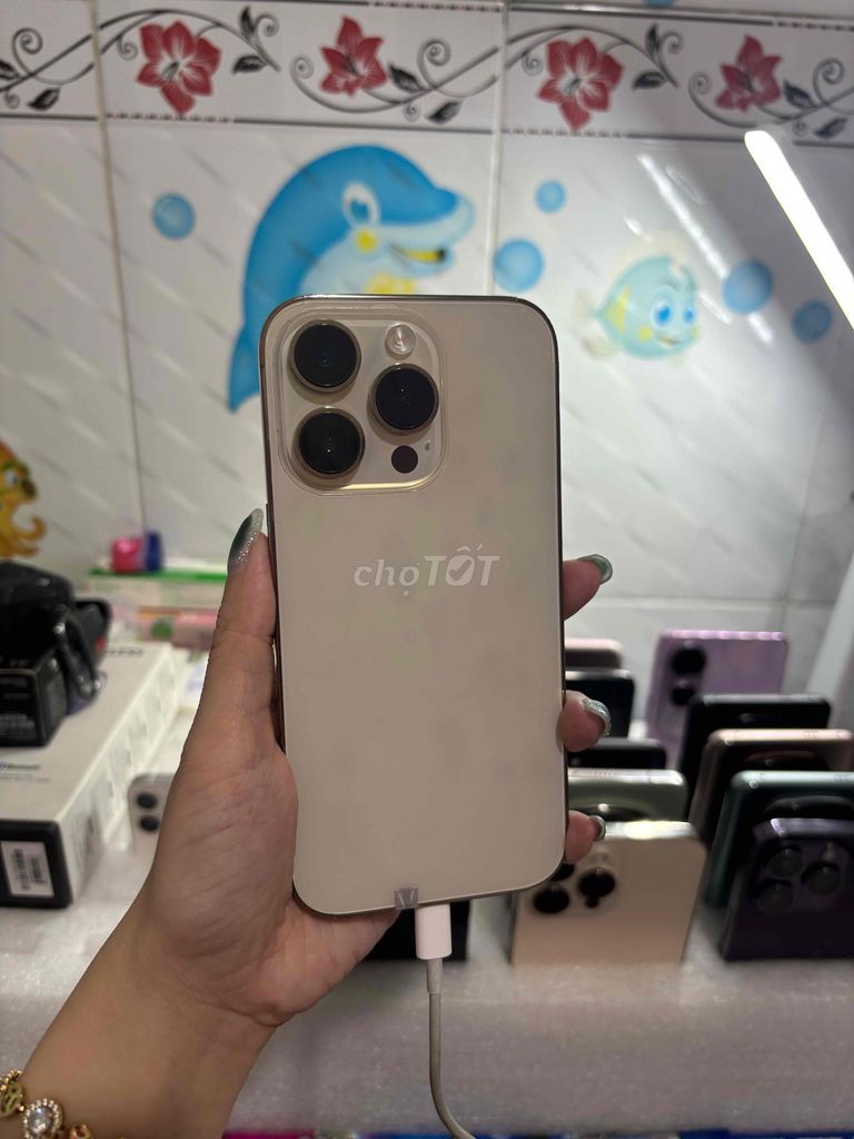iPhone 14 Pro 256GB Vàng 99%. Mua bán Điện thoại tại Huyện Bình Chánh Tp Hồ Chí Minh được đăng bởi Danh Thư hình 1