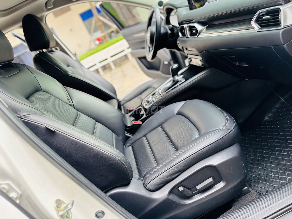 Mazda CX 5 2.0 Premium 2020 - 48000 km. Mua bán Ô tô tại Thành phố Dĩ An Bình Dương được đăng bởi trần thị khánh huyền  hình 9