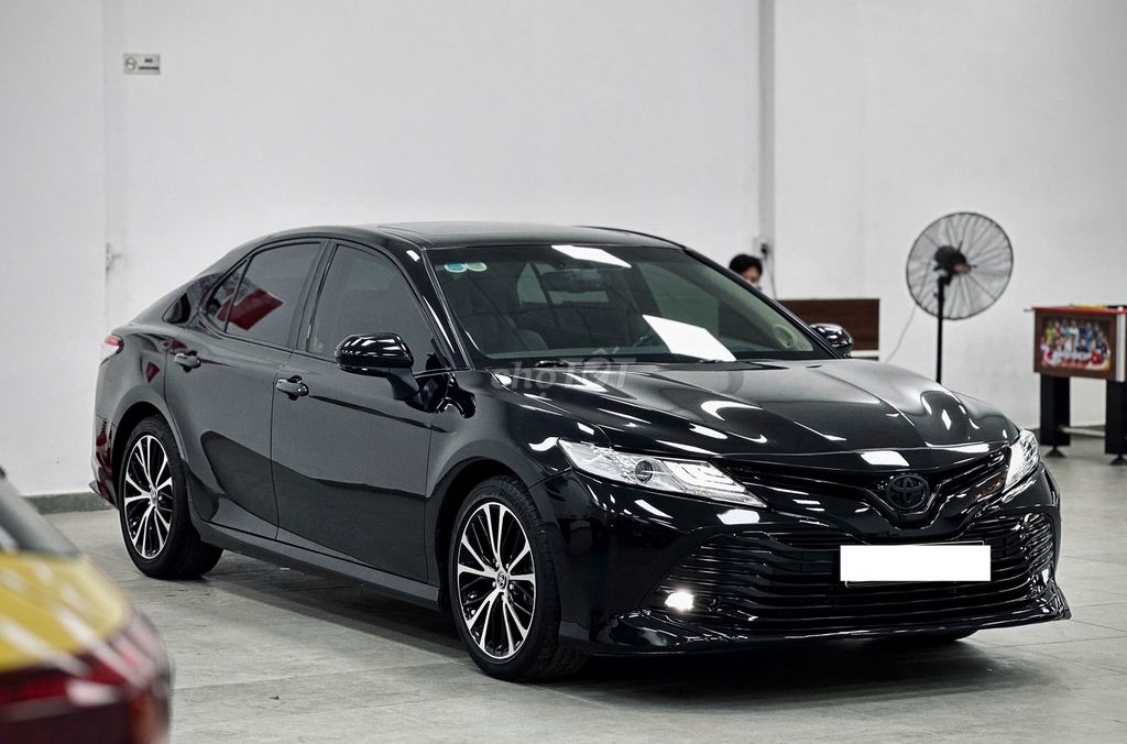 Toyota Camry 2.5Q Model 2022 siêu cọp. Mua bán Ô tô tại Quận 11 Tp Hồ Chí Minh được đăng bởi Kim Ngân Xe Lướt hình 3
