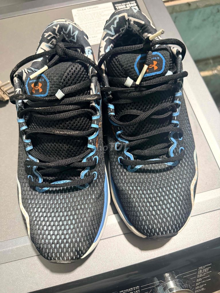 Giày thể thao nam Under Armour Đen size 43. Mua bán Giày dép tại Thành phố Thuận An Bình Dương được đăng bởi Cầm Đồ Thanh Lý hình 1