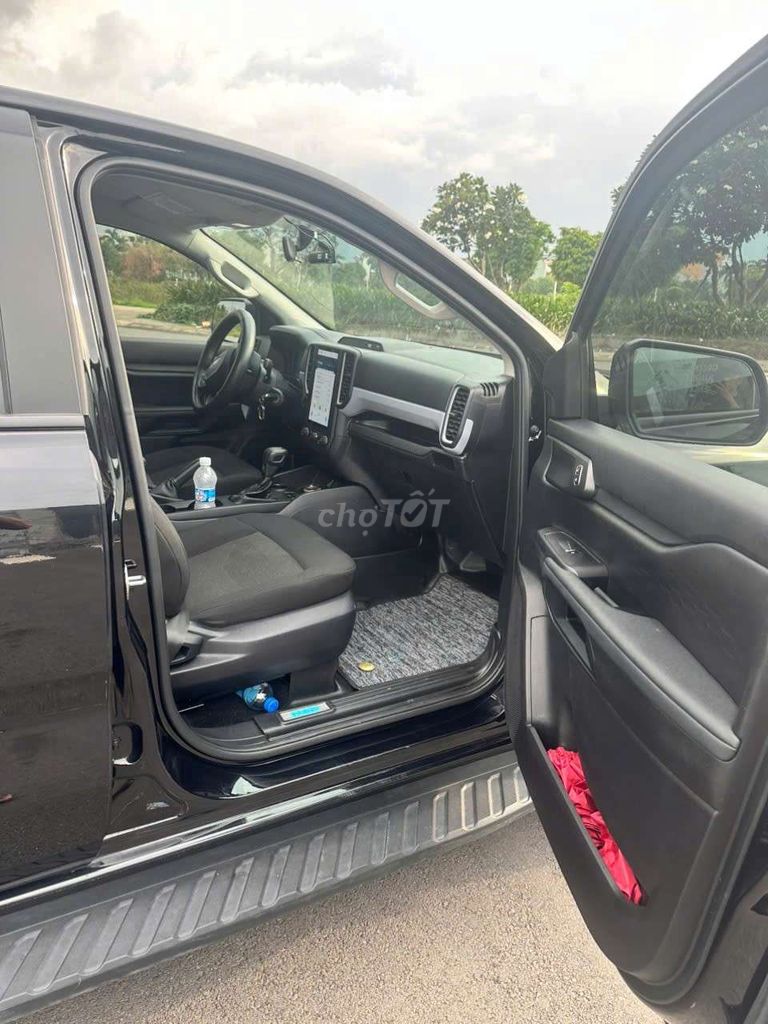 Ford Ranger 2024 XLS 2.0L 4x2 AT NEW 99%. Mua bán Ô tô tại Thành phố Dĩ An Bình Dương được đăng bởi Phong auto motor hình 15