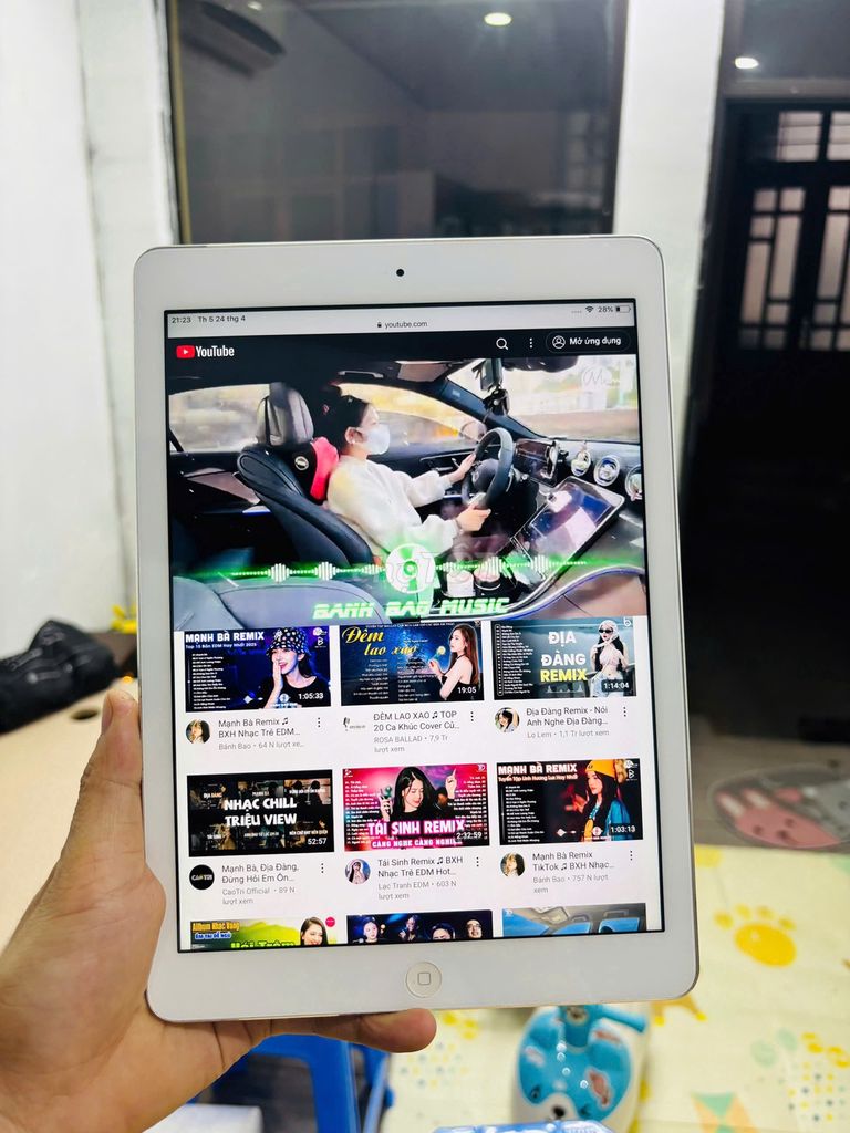 iPad Air 16GB Wifi + 4G nguyên zin. Mua bán Máy tính bảng tại Quận Đống Đa Hà Nội được đăng bởi Tạ Ngọc Thắng hình 2