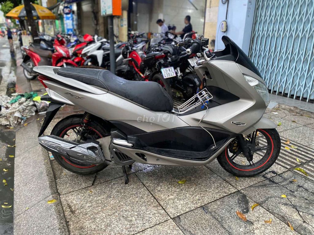 Honda PCX 125 2016 mới 90% hồ sơ gốc cầm tay. Mua bán Xe máy tại Quận Tân Phú Tp Hồ Chí Minh được đăng bởi Tuanduy hình 4