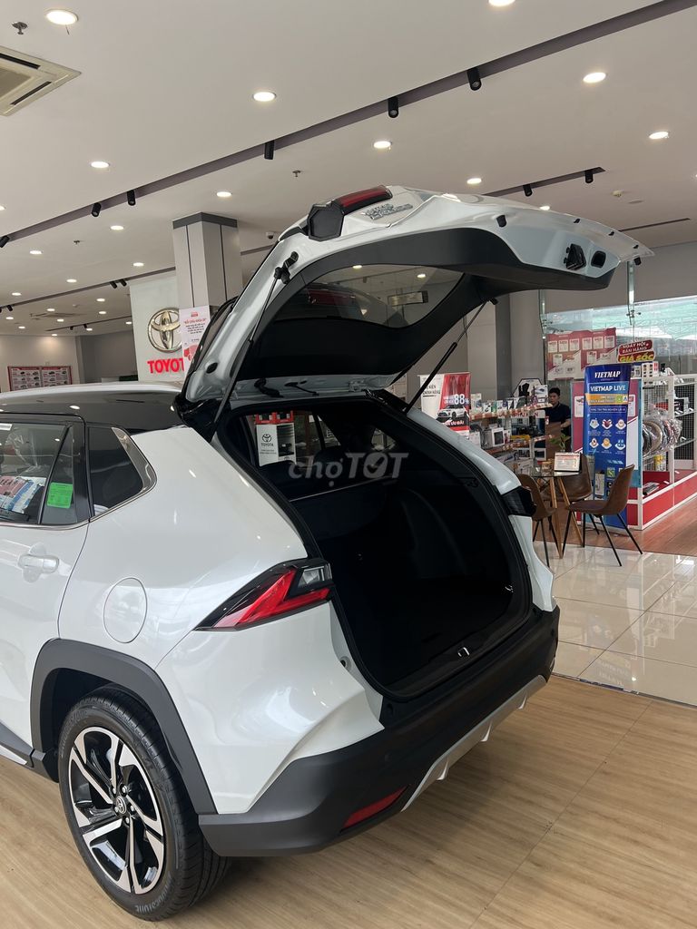 Yaris Cros | Tặng phí trước bạ | Bảo hiểm. Mua bán Ô tô tại Thành phố Thủ Đức Tp Hồ Chí Minh được đăng bởi Hiếu Trả Góp Xe hình 1