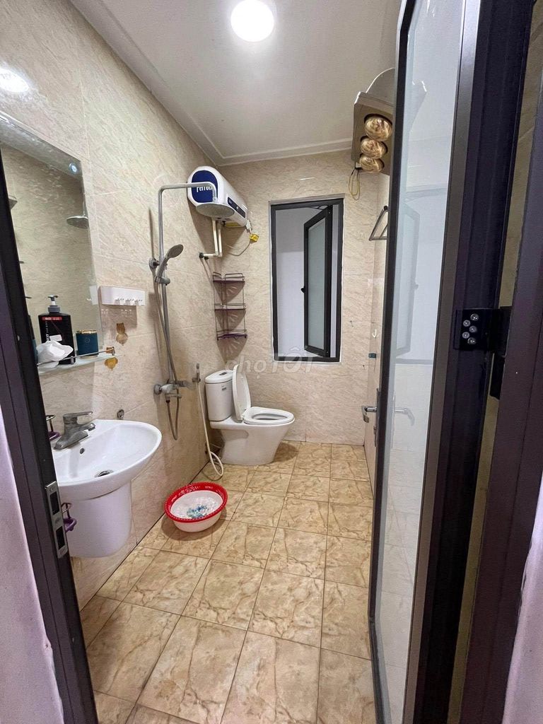 Дом в аренду 40 м2 x 5 этажей, Хоанг Хоа Тхам, Ба Динь