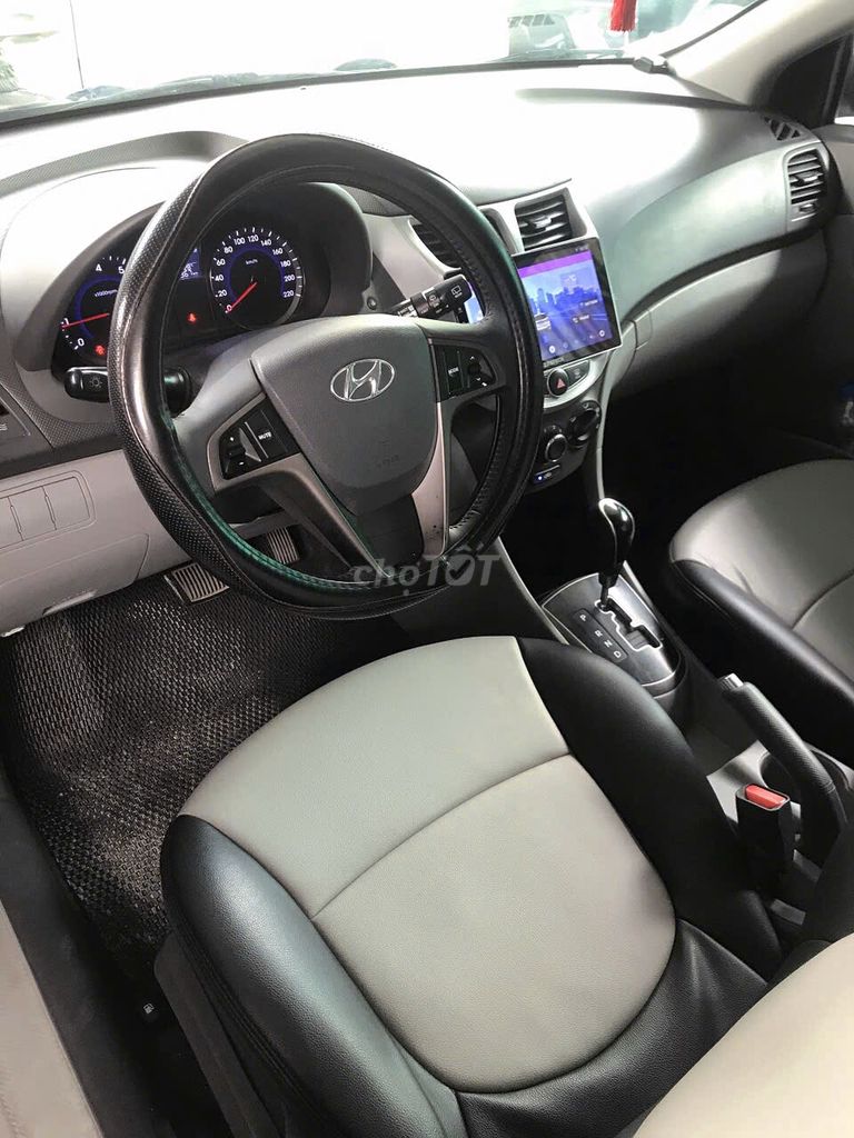 Bán Hyundai Accent 2015 Blue xe nhập AT nguyên zin