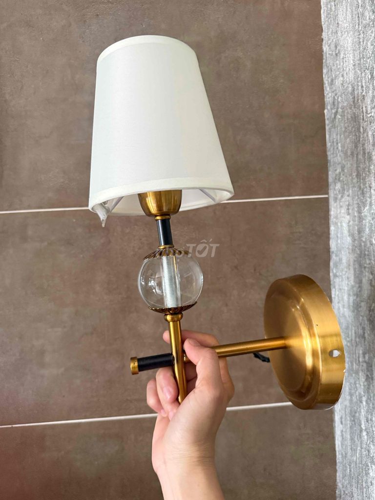 Đèn treo tường Phòng ngủ Mới. Mua bán Đèn tại Quận 6 Tp Hồ Chí Minh được đăng bởi Trà My hình 1