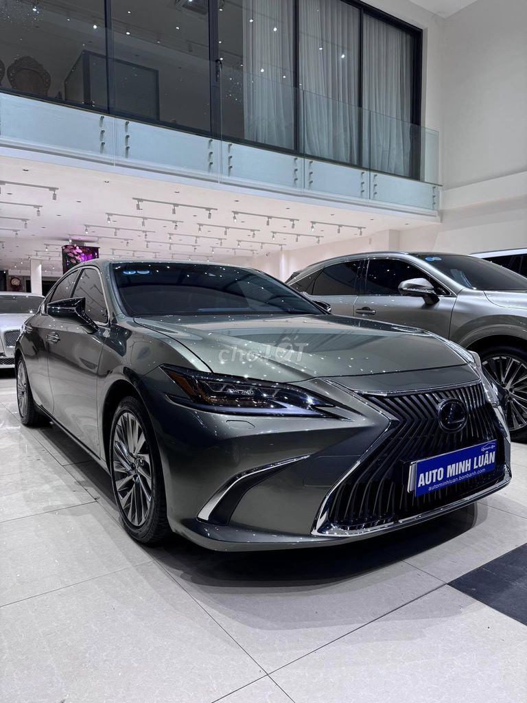 Lexus ES 250 model 2021 màu hiếm. Mua bán Ô tô tại Quận Gò Vấp Tp Hồ Chí Minh được đăng bởi Sĩ Minh hình 2