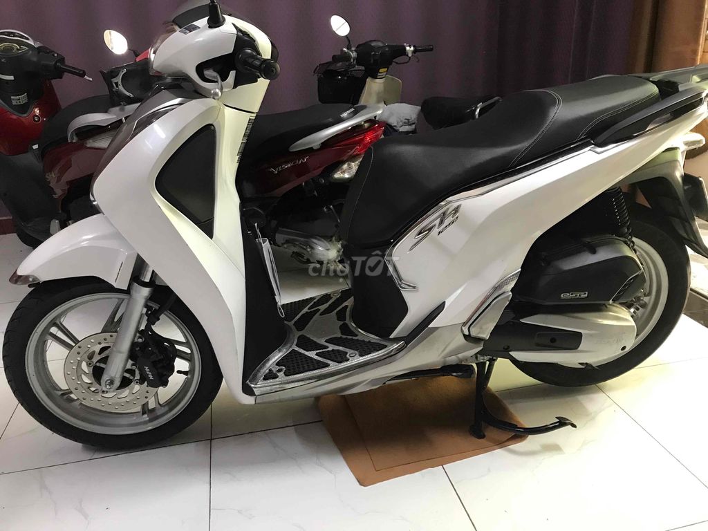 SH 2019 , đăng ký 2021 màu trắng camay khoá smacke. Mua bán Xe máy tại Quận 10 Tp Hồ Chí Minh được đăng bởi Chi hình 5