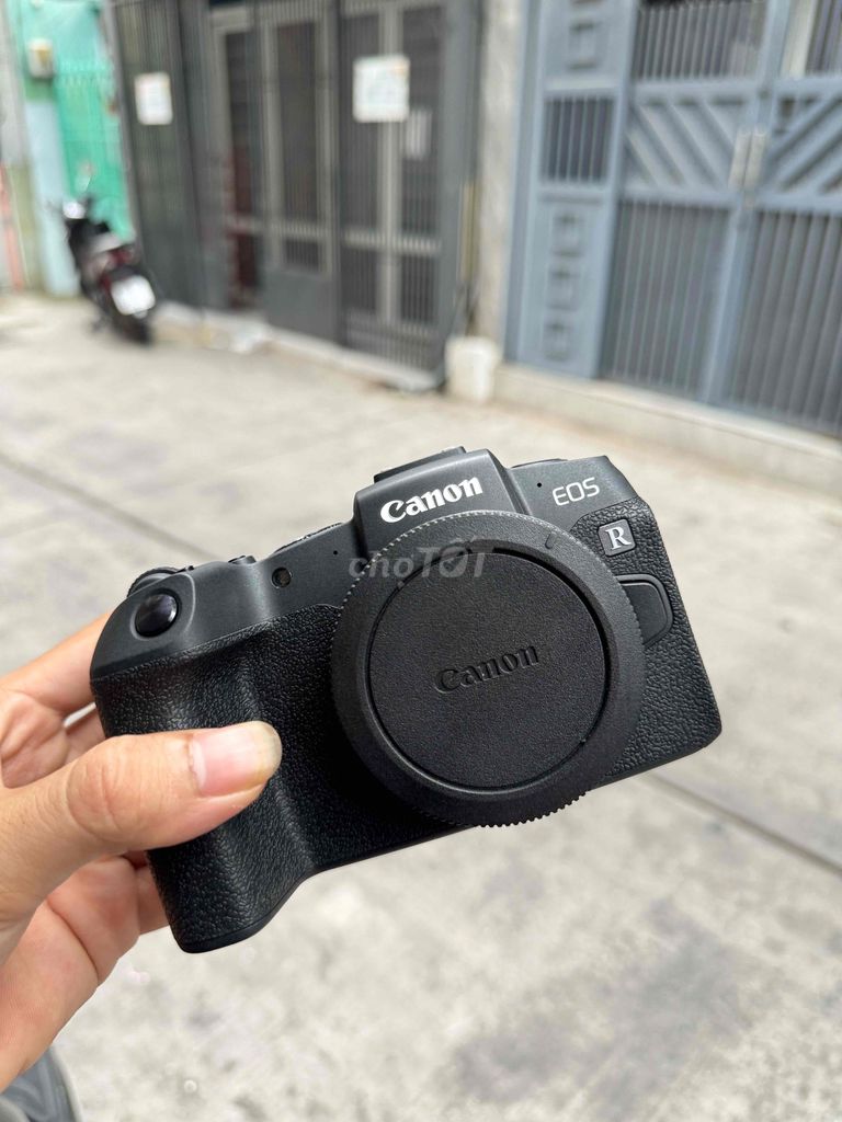 Máy ảnh Canon RP Đen Như mới. Mua bán Máy ảnh, Máy quay tại Quận 3 Tp Hồ Chí Minh được đăng bởi Phạm Chương hình 1