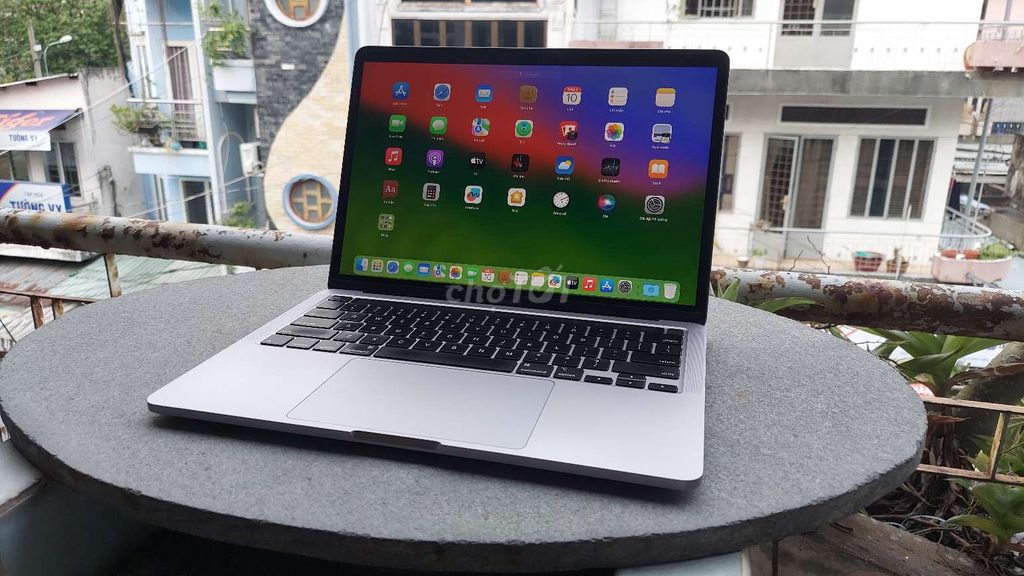 Macbook Pro 2020 GIÁ 7.800.000đ SSD 512GB