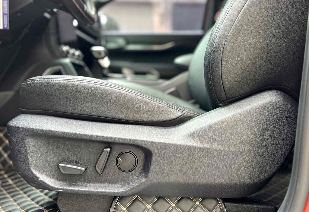 LƯỚT NHẸ EVEREST 2023 TITANIUM RẤT ĐẸP NHƯ MỚI. Mua bán Ô tô tại Quận Gò Vấp Tp Hồ Chí Minh được đăng bởi Mr Tài hình 7