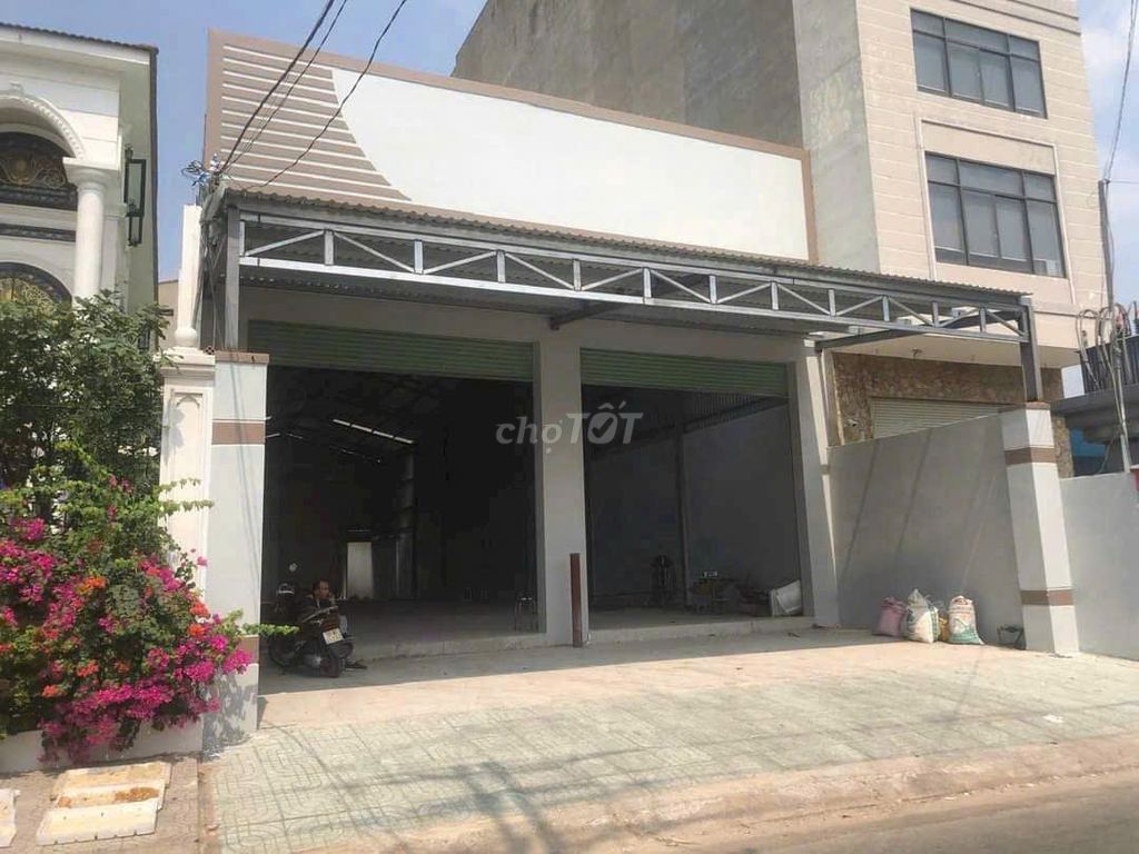 MBKD + Kho Xưởng (200m²) - Ngay Bàu Cát 