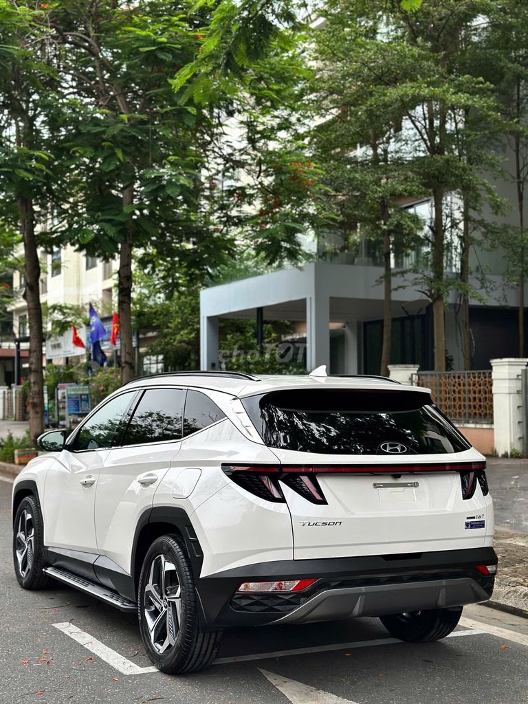 Hyundai Tucson 1.6T 2024 Trắng 30000 km