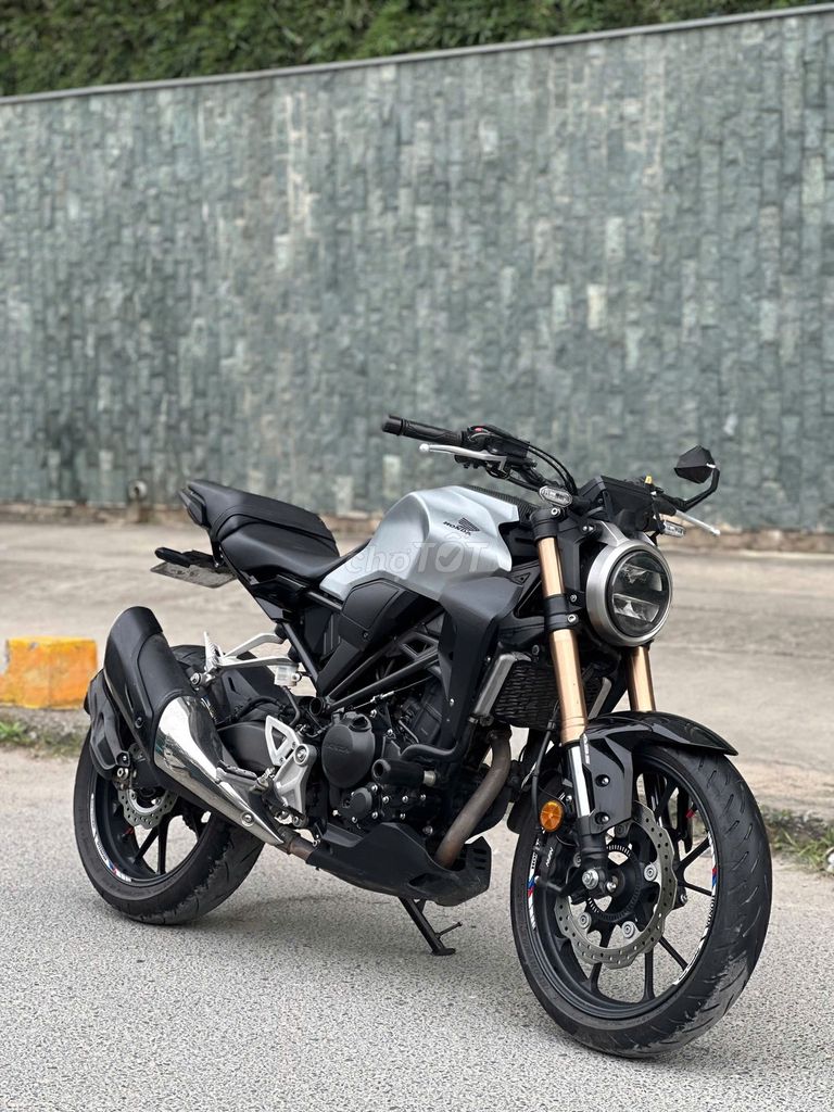 Honda CB300 2022 biển 29 có trả góp trao đổi ✅. Mua bán Xe máy tại Quận Hoàng Mai Hà Nội được đăng bởi Phú Lý hình 2
