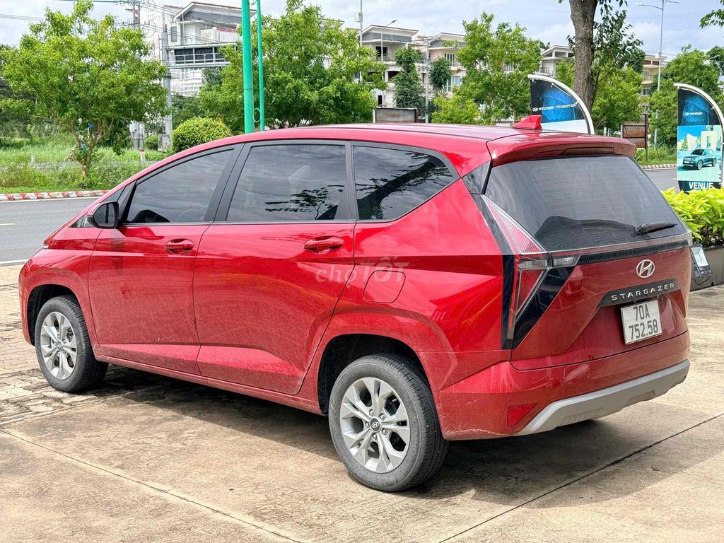 Hyundai Stargazer Standard 2026 Красный 5000 км