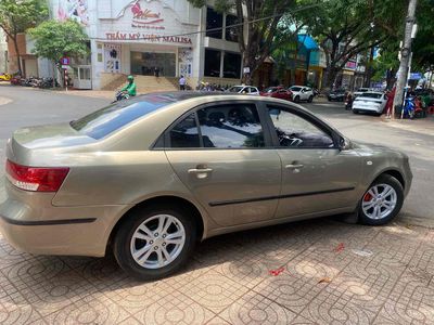Hyundai Sonata 2009 - 43000 km. Mua bán Ô tô tại Thành phố Buôn Ma Thuột Đắk Lắk được đăng bởi Nguyễn xuân Thạnh