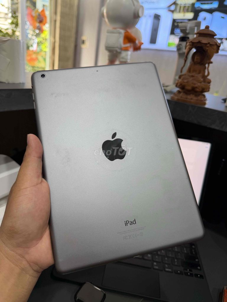 Apple iPad Air 1 16GB Xám Đã sử dụng. Mua bán Máy tính bảng tại Quận Thanh Khê Đà Nẵng được đăng bởi GẠO STORE KÊNH HÀNG KHÁCH LÊN ĐỜI THANH LÝ hình 1