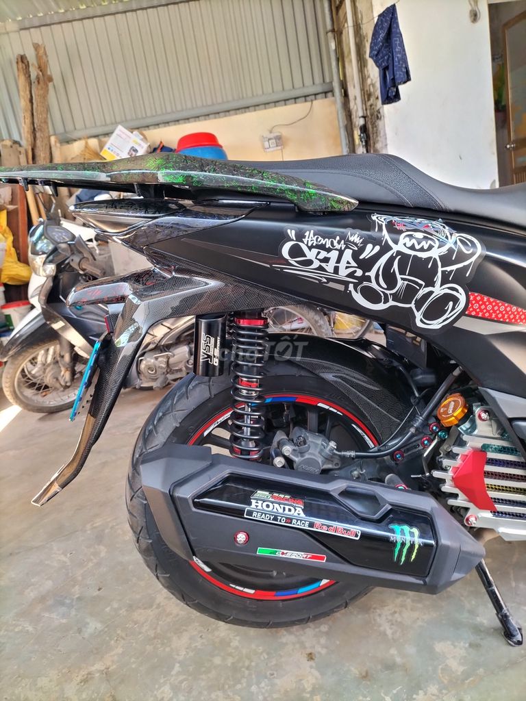 Xe SH160i độ 60-70củ cần bán sớm. Mua bán Xe máy tại Huyện Kim Thành Hải Dương được đăng bởi Nguyễn Công Hoan  hình 4