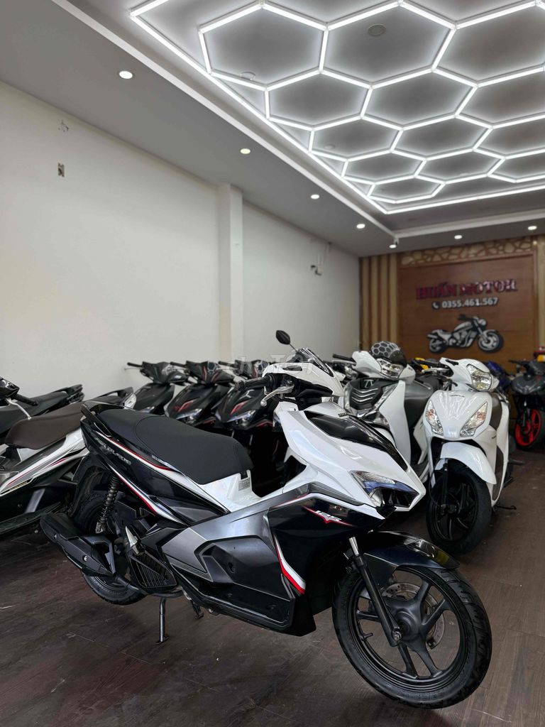 Ab 2017 màu trắng đen biển 43 cần bán. Mua bán Xe máy tại Quận Sơn Trà Đà Nẵng được đăng bởi Huan Motor hình 2