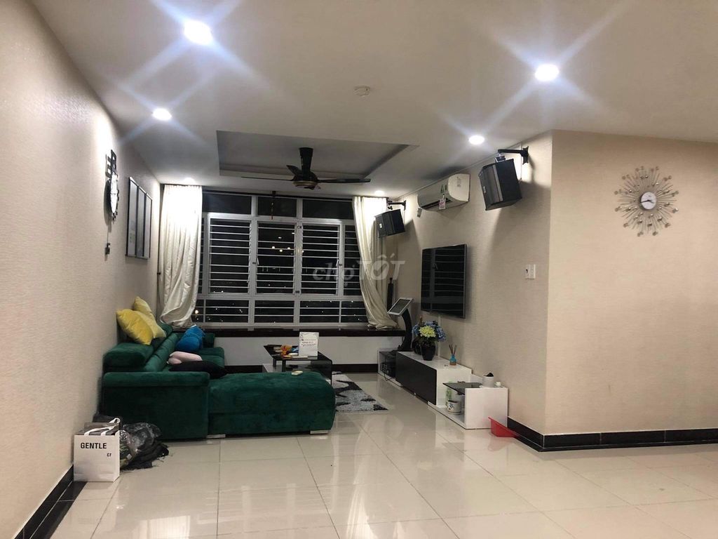 Квартира в ЖК Giai Viet, 115 м2, 2 спальни, с мебелью, 14 млн