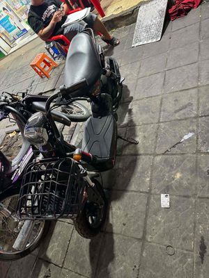 Xe điện Yadea màu Đen mới