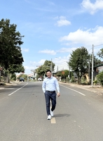 A. Thiết