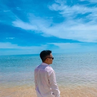 Hùng 