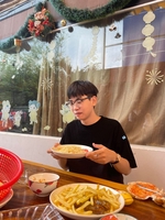 Không phải Tín