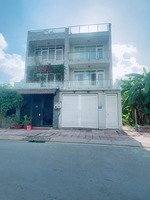 Quốc Trần