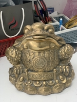 HOÀNG LINH