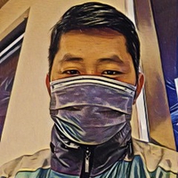 Hí Mắt Nhỏ
