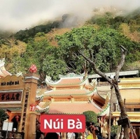 ᑎgᑌyeᑎ ᑭᕼoᑎg