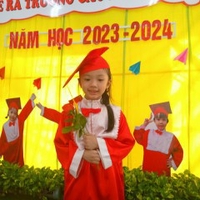 NguyễnTuyết
