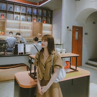 Thị Kim Hằng Vũ