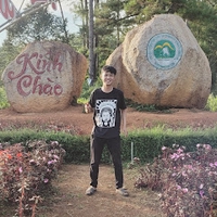 Tùng Hoàng