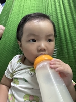 Bé sữa